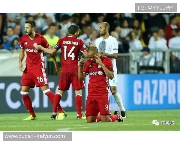 欧篮联常规赛：巴黎第一节抢先奥林匹亚科斯8分，罗宾逊得到15分，多尔西得到8分